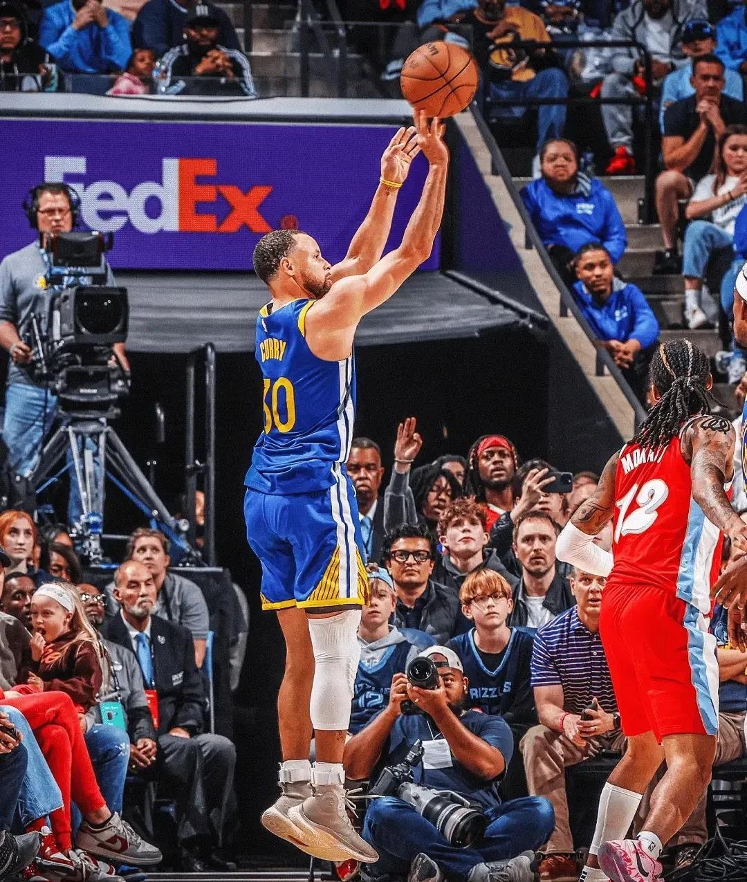 YABO-库里连续十五场比赛得分超过爆冷，美国队挑战极限！的简单介绍