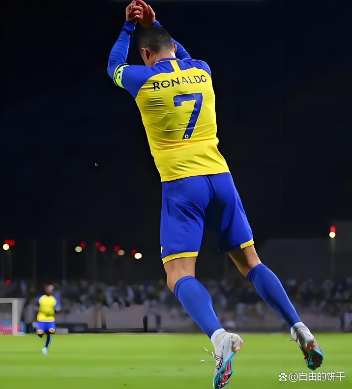 亚博-关于C罗在独行侠比赛中赛事规则更新，回归赛场引发热议！的信息